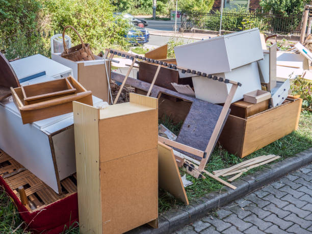 Best Commercial Junk Removal  in St John, MO